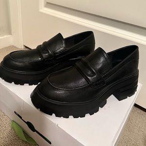 Women’s size 8.5 Platform Loafers.